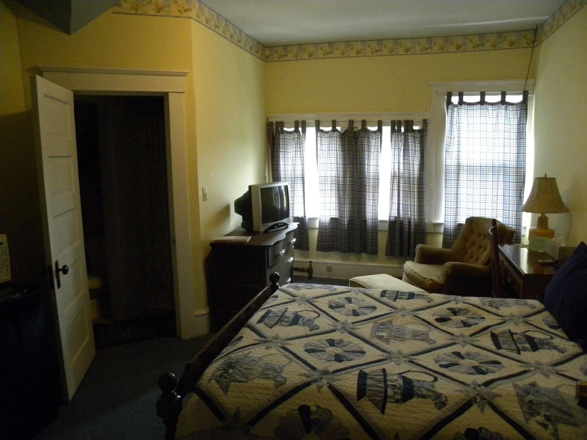 Victorian Charm Inn Towanda Εξωτερικό φωτογραφία
